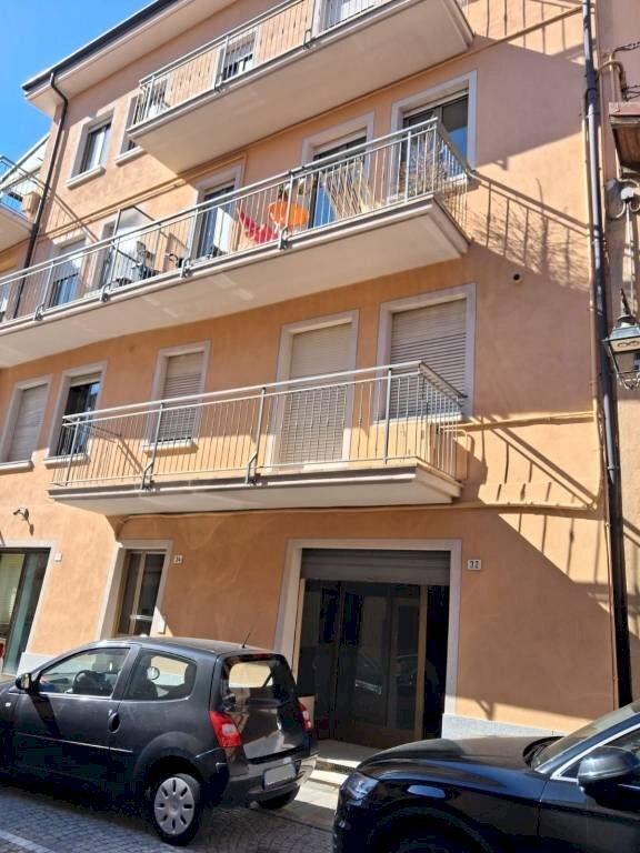 Facciata - Shop via Guglielmo Marconi, 32, Borgo San Dalmazzo - photo 2