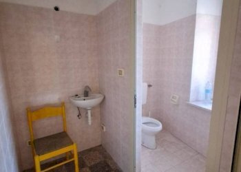 Bagno - Shop via Guglielmo Marconi, 32, Borgo San Dalmazzo - photo 12