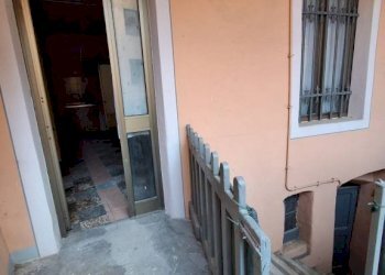 Cortile interno - Shop via Guglielmo Marconi, 32, Borgo San Dalmazzo - photo 17