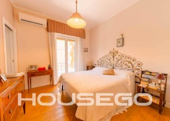Camera da letto - Appartamento viale Quartara, 41, Genova (zona Quarto) - foto 31