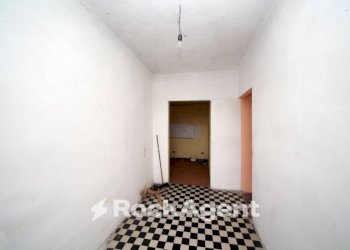 Stanza non arredata - Three-room apartment via Campodonico, 35, Genova (neighborhood Bolzaneto) - photo 13