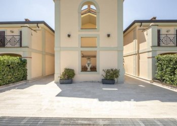 Facciata - Quadrilocale via di Marco Simone, 80, Guidonia Montecelio - foto 2