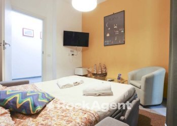 Camera da letto - Four-room apartment vico San Maria Ad Agnone, 18, Napoli - photo 16