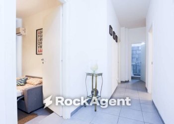 Corridoio - Four-room apartment vico San Maria Ad Agnone, 18, Napoli - photo 6