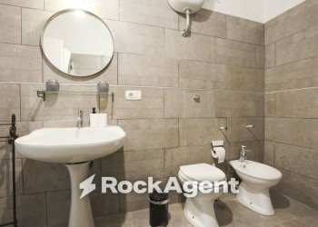 Bagno - Quadrilocale vico San Maria Ad Agnone, 18, Napoli - foto 22