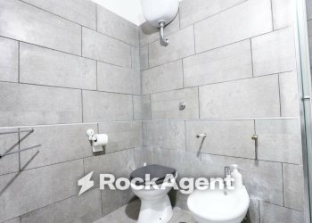 Bagno - Quadrilocale vico San Maria Ad Agnone, 18, Napoli - foto 25