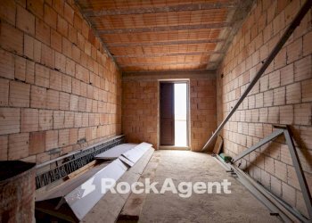 Stanza non arredata - Apartment via Canalicchio, 9, Stalettì - photo 20