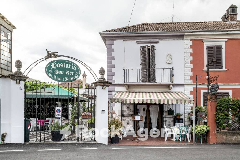 Zona - Stable - Palace via Massazza, 23, Mede - photo 1