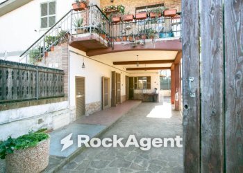Cortile interno - Villa via Palermo, 8, Fiano Romano - photo 22