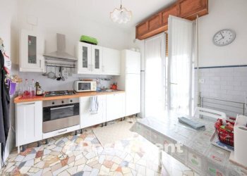 Cucina - Bilocale piazza Marconi, 9, Mombaruzzo - foto 10