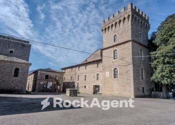 Zona - Stable - Palace Località Morruzze, 14, Baschi - photo 1