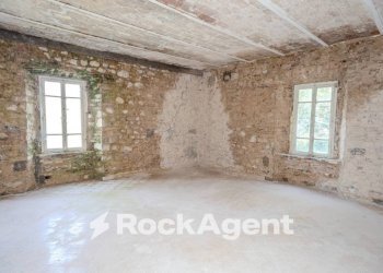 Stanza non arredata - Stable - Palace Località Morruzze, 14, Baschi - photo 28
