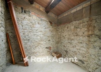 Stanza non arredata - Villa Apecchio - photo 17