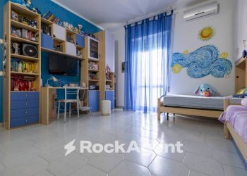 Camera da letto - Trilocale viale dei Tulipani, 183, Catanzaro - foto 25