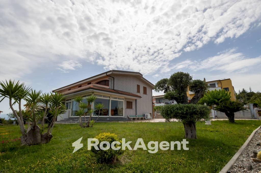Giardino - Villa via Canalicchio, 9, Stalettì - photo 1