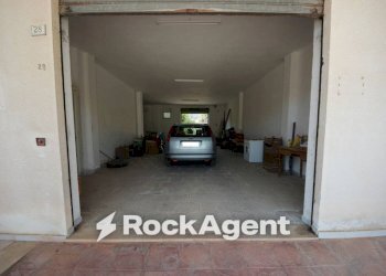 Box auto - Villa via Cristoforo Colombo, 30, Spongano - foto 2