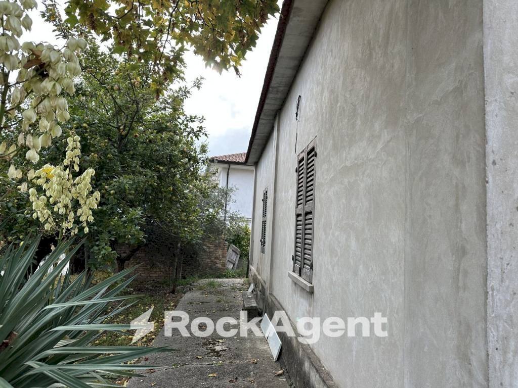 Giardino - Villa via Croce Vecchia, 78, Tollo - foto 3