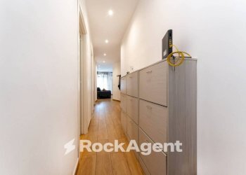Corridoio - Three-room apartment via Fratelli Bandiera, 80, Gravina di Catania - photo 25