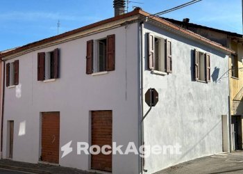 Facciata - Appartamento via Giovanni Pascoli, 1, Borghi - foto 2