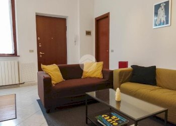 Two-room apartment Via Pietro Borsieri, Milano (neighborhood Isola) - photo 15