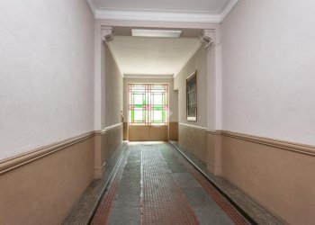 Three-room apartment Piazza Gian Pietro Chironi, Torino (neighborhood Parella) - photo 2