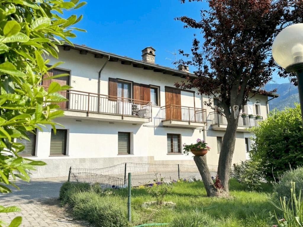 Semi-detached house Frazione Clerod, Gressan - photo 1