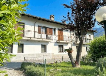 Semi-detached house Frazione Clerod, Gressan - photo 1