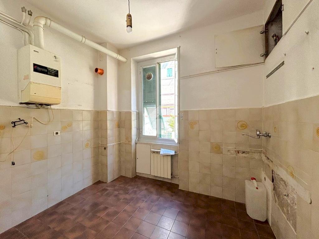 Quadrilocale Vico Chiuso dei Cinque Santi, Genova (zona Lagaccio) - foto 3