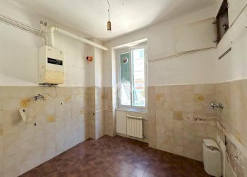 Quadrilocale Vico Chiuso dei Cinque Santi, Genova (zona Lagaccio) - foto 4