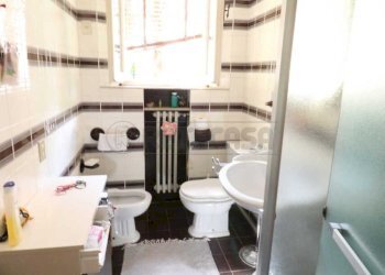 12_Bagno.jpg - Appartamento Via Madonna della Pioppa 25, Bondeno - foto 12