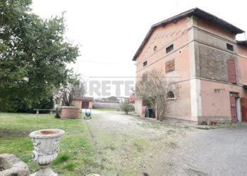 3_Rustico fronte laterale.jpg - Appartamento Via Madonna della Pioppa 25, Bondeno - foto 22