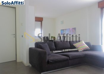 soggiorno con cucina a vista - Two-room apartment Via Pallavicini 102, Desio - photo 8