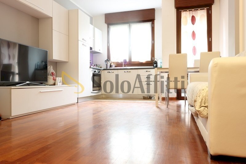 Soggiorno con cucina a vista - Two-room apartment viale Sant'aquilino, Varedo - photo 1