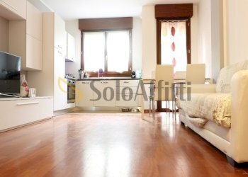 Soggiorno con cucina a vista - Two-room apartment viale Sant'aquilino, Varedo - photo 3