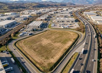 Nano Banana 2 - Ultra realistic aerial drone photo - Building land Santo Stefano di Magra - photo 4