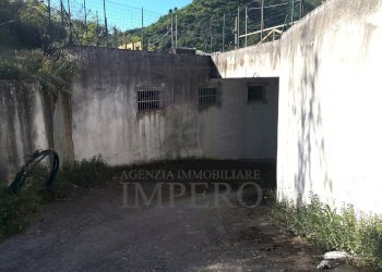 2.jpg - Warehouse Via Maneira SNC, Ventimiglia - photo 1