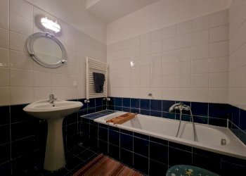 bagno b.jpg - Monolocale Molo Ponte Morosini 10, Genova (zona Porto antico) - foto 13