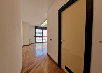 ingresso.jpg - Monolocale Molo Ponte Morosini 10, Genova (zona Porto antico) - foto 16