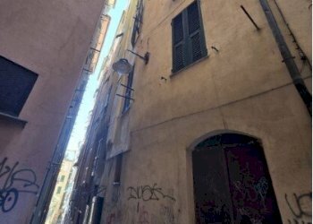 3.jpg - Magazzino all'asta Vico delle Carabaghe 36A/R, Genova - foto 2