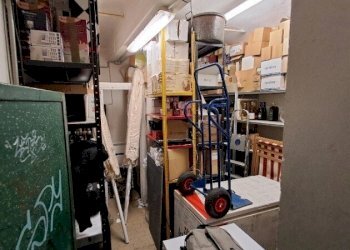4.jpg - Magazzino all'asta Vico delle Carabaghe 36A/R, Genova - foto 3
