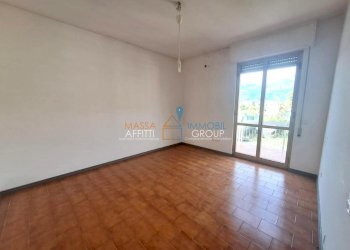 8.jpg - Three-room apartment Via Pola 7, Massa - photo 11