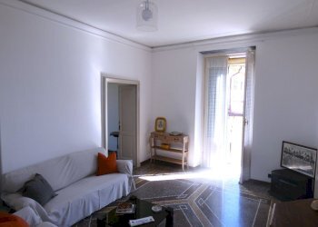 soggiorno.jpg - Appartamento Via San Nazaro 7, Genova (zona Foce) - foto 4