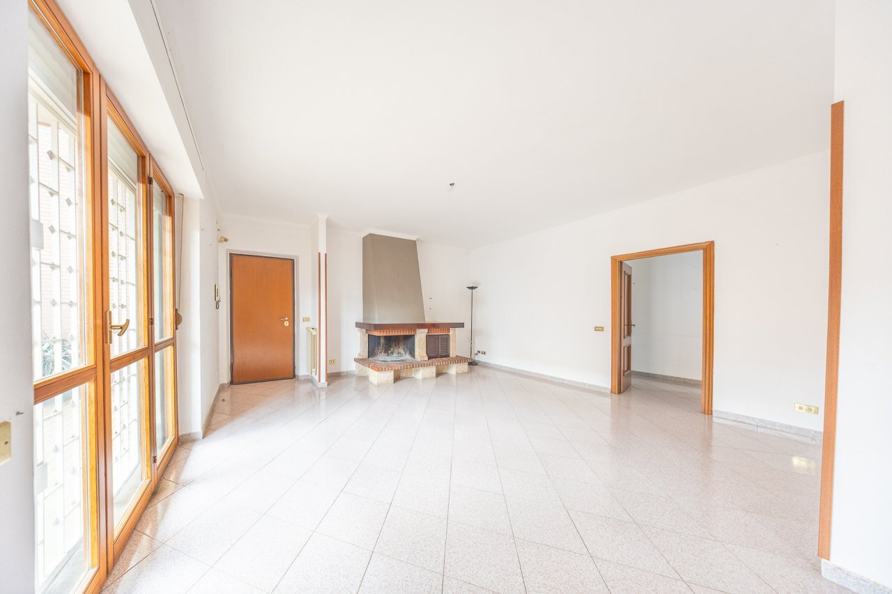 1.jpg - Four-room apartment via leoncavallo, Mentana - photo 1
