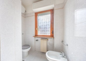 15.jpg - Four-room apartment via leoncavallo, Mentana - photo 15