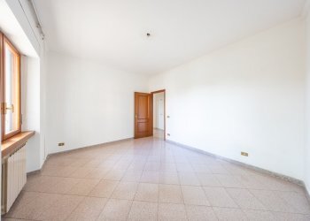 26.jpg - Four-room apartment via leoncavallo, Mentana - photo 26