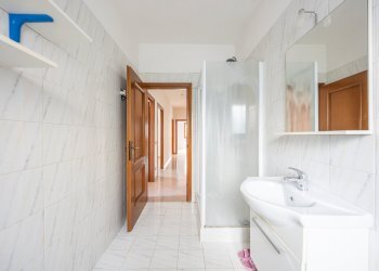 29.jpg - Four-room apartment via leoncavallo, Mentana - photo 29