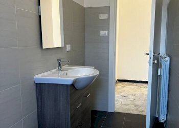 p3.jpg - Apartment Via Francesco Pastonchii, Genova (neighborhood Marassi) - photo 8