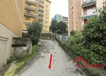 1.3 ingresso box.jpg - Box Via Sant'Alberto 9, Genova (neighborhood Sestri Ponente) - photo 4