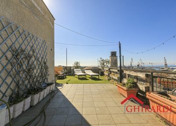 8.3 TERRAZZO.jpg - Attico Via Antonio Manno 12, Genova (zona Sestri Ponente) - foto 25