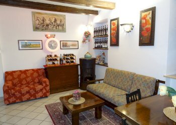 DSC01041.JPG - Casale Ostra Vetere - photo 13